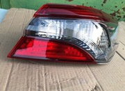 81551-33A10 Toyota Camry lampa tył prawa