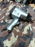 Używany klucz pneumatyczny WUFU WF-002A, 1/2", 312 Nm; 6,3 bar