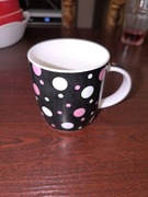 Ładny kubek.. kropki.. polecam..