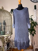 Granatowa tunika z haftem