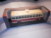 Rarytetna model autobusu ZIS-154 w gablotce Classic Bus 1/43