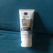 Avon Skin krem BB SPF15 Glow z witaminą E i ekstraktem z papai Extra Light