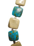 Naszyjnik z koralików turkusu i beżowych kamieni