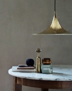  Lampa GUBI Semi 60cm śr. mosiądz jak flos