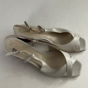 Damskie skórzane sandały (rozmiar 37)