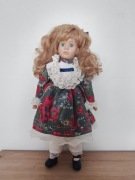 Lalka porcelanowa wys 40,5cm niebieskooka blondynka