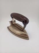 Stare małe żelazko 