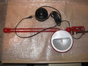 Lampa przypinana czerwona włączana nogą