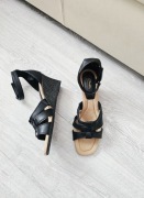 Nowe czarne skórzane sandały Clarks 41