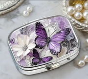 Metalowe pudełko organizer na leki. Fioletowe motyle.