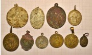 Zestaw  starych medalików