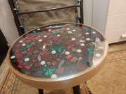 Mały stolik kawowy rękodzieło odlane z epoksydu według własnego pomysłu