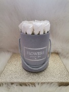 Welurowy box z różami mydlanymi. 