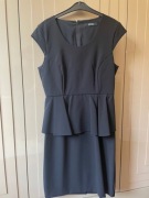 Super sukienka Guess by Marciano IT44, PL 38-40