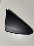 Trójkąt osłona błotnika Toyota Yaris III 3 2012-2014 zaślepka