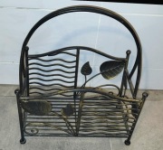 GAZETNIK  GAZETOWNIK  METALOPLASTYKA KOSZ NA GAZETY STALOWY ZADBANY