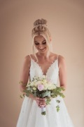 Suknia ślubna model Milena rozmiar S , kolor śmietankowy, styl księżniczki 