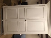 Szafa drewniana biała używana