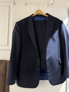 Garnitur ciemny gwarant Pako Lorente