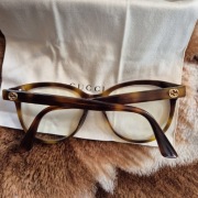 Okulary z futerałem Gucci