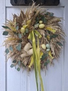 Wielkanocny wianek wieniec boho 55 cm zielone żywe gałązki i eukaliptus