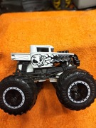 Hot wheels monster trucks bone shaker stan idealny 