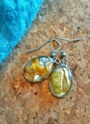 Kolczyki ze słonecznikiem w żywicy – biżuteria handmade 