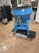 Rozsiewacz soli i nawozow