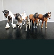 jak NOWY zestaw 5x figurka konie Collecta