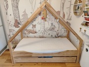 Drewniane Łóżko Domek z Szufladą + Materac piankowy FDM