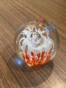 Śliczna szklana kula ozdoba przycisk do papieru 