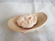 Mydelniczka ceramiczna z gliny naturalny beż, wzory