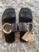 100 % skórzane sandałki Mango