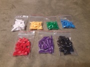 Pionki plastikowe 7 kolorów 140 sztuk