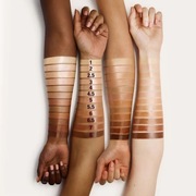 Charlotte Tilbury hollywood flawless filter 6 TAN DORE 30ml
