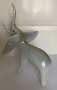 Hollohaza słoń porcelanowy sygnowany 