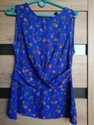 Piękna bluzka chabrowa w kwiaty 40