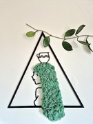 Znak Zodiaku WODNIK. Kobieta z chrobotka. Turkusowa dekoracja ścienna.