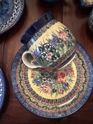 Zestaw talerz z kubkiem ceramika bolesławiecka