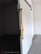 Drzwi do mrozni chłodni  210x255 grubość 8cm z futryna i prowadnica