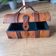 Stylowa Skrzynia Dekoracyjna w Stylu Vintage – Ręcznie Wykonana