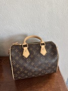 Malutka torebka jak nowa