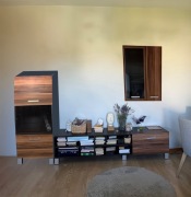 Zestaw trzech 3 mebli do pokoju, niska komoda, szafka scienna i podłogowa 