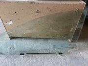 Szyba szybka drzwi lewy przód toyota avensis t27 L