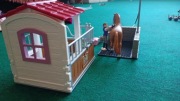 Myjnia i box plus figurki Schleich