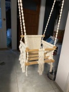 Huśtawka dla dziecka z makramy