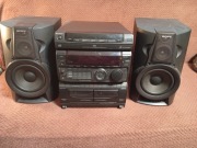 Sony wieża z głośnikami i pilotem