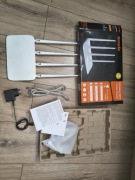 Router Tenda N300 F6