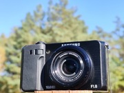 Samsung Ex-1 1.8 !!! 10mega pixeli! Super!!!