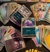 PONAD 100 KART POKEMON